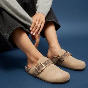 New! Popular Coach Women's Beige Slip-On Clog (Color Oat)